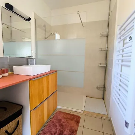 Apartament Bel Avec Jardin *